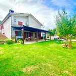 Strada Dei Monti Sibillini לינה וארוחת בוקר 4*